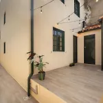 Mini-hôtel 5 *